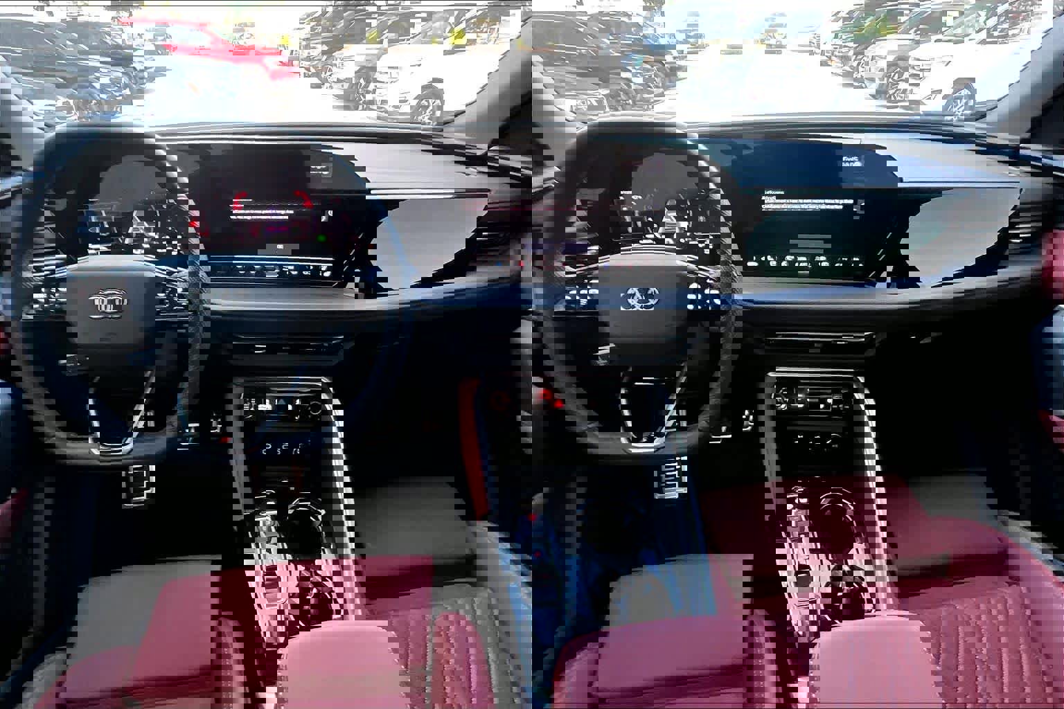 Used 2025 Audi SQ5 Premium Plus w/ Premium Plus Package image 15