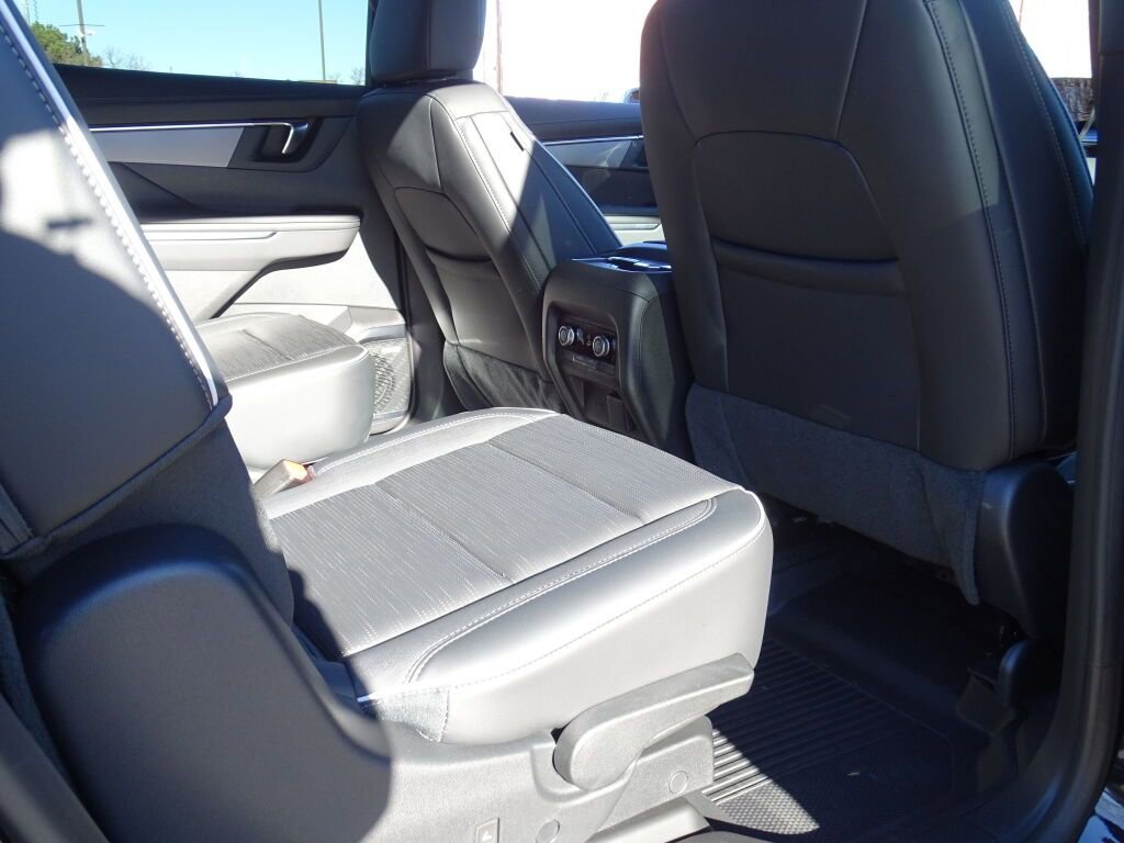 New 2025 Buick Enclave Sport Touring w/ Super Cruise Package image 12