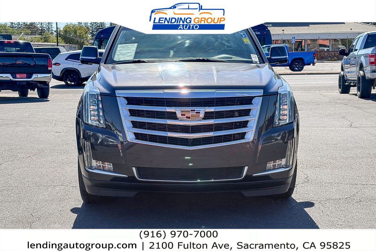 Used 2017 Cadillac Escalade Premium Luxury AWD/4WD image 6