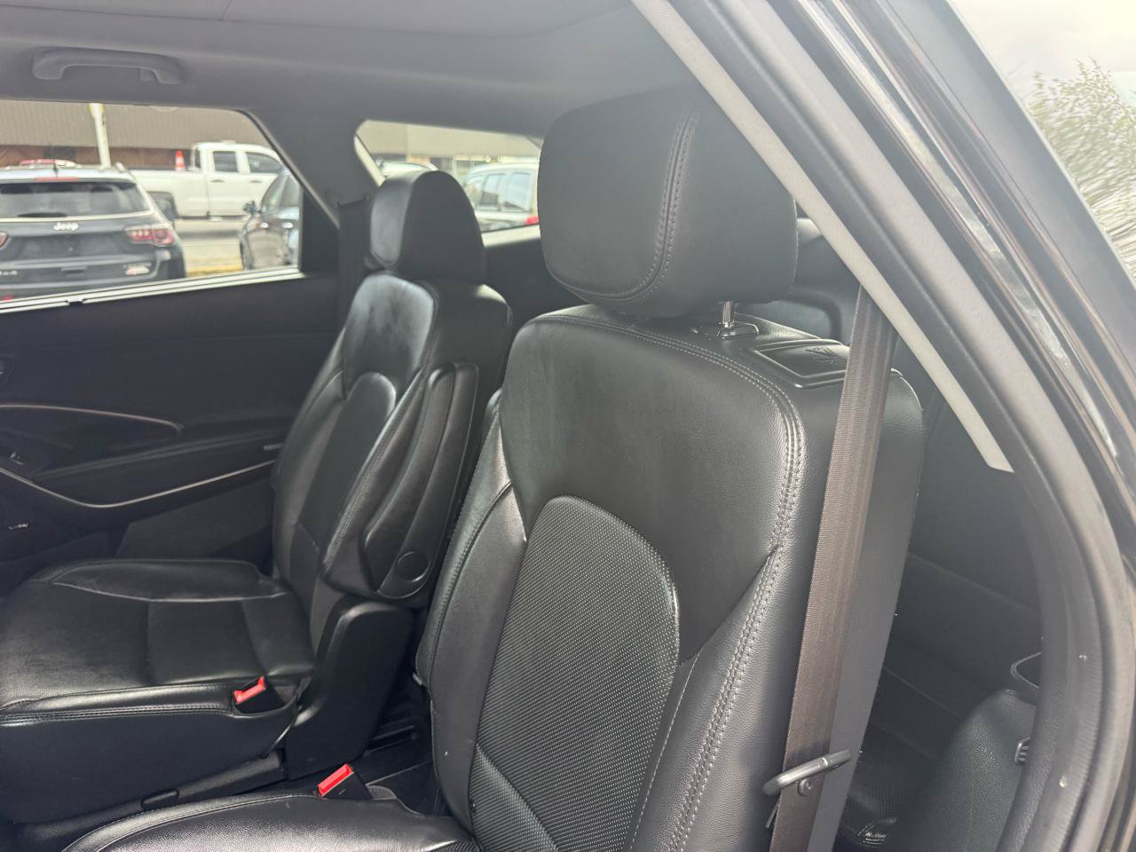 Used 2018 Hyundai Santa Fe Limited AWD/4WD image 38