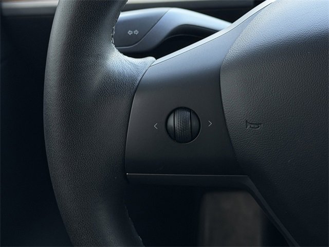 Used 2020 Tesla Model Y Long Range image 18