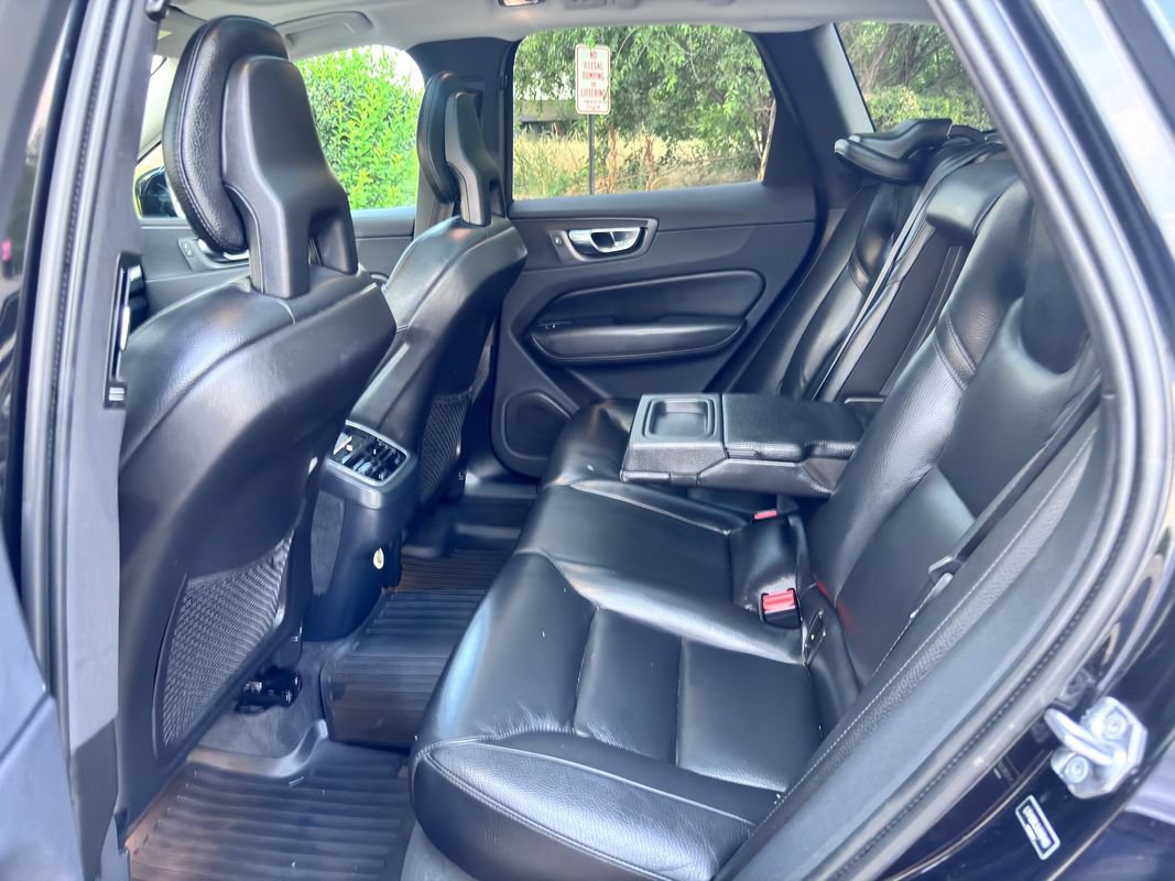 Used 2018 Volvo XC60 T5 Inscription w/ Convenience Package AWD/4WD image 35