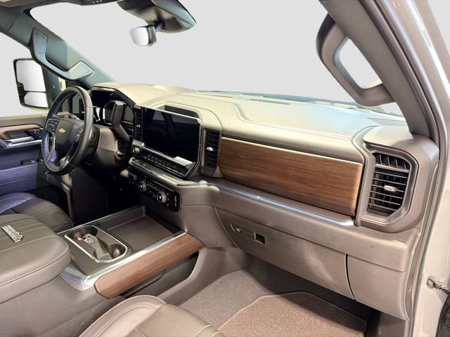 Certified 2024 Chevrolet Silverado 3500 High Country w/ Technology Package image 25