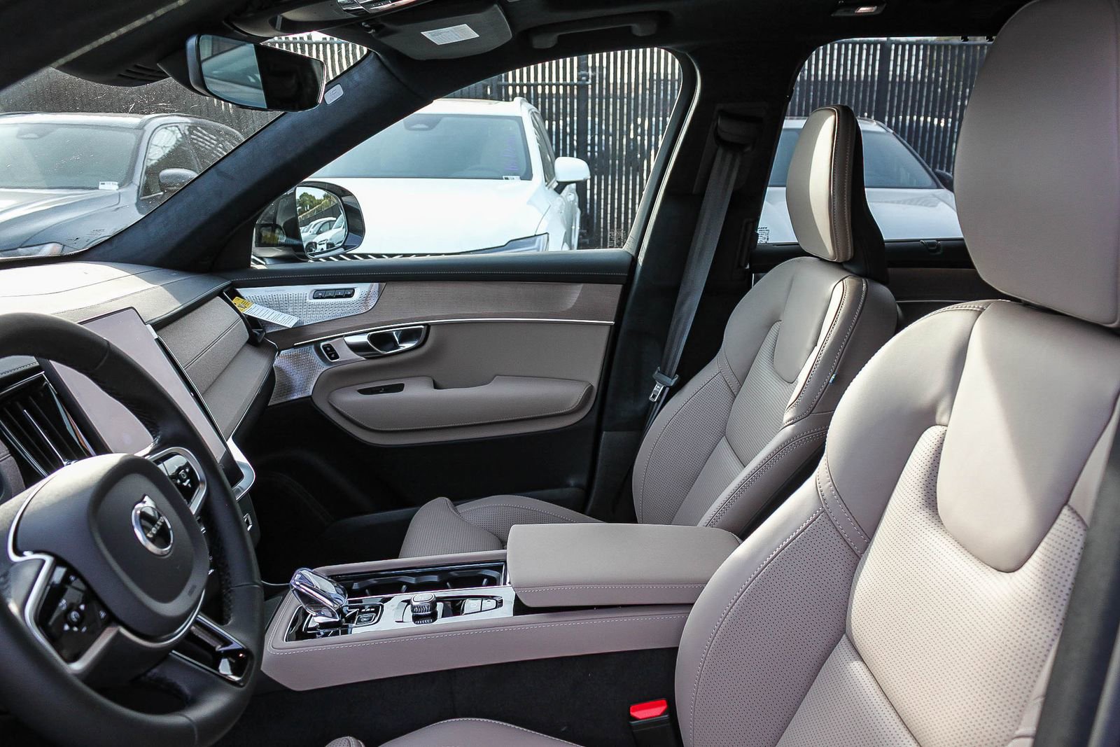 New 2026 Volvo XC90 T8 Ultra w/ Lounge Package image 20