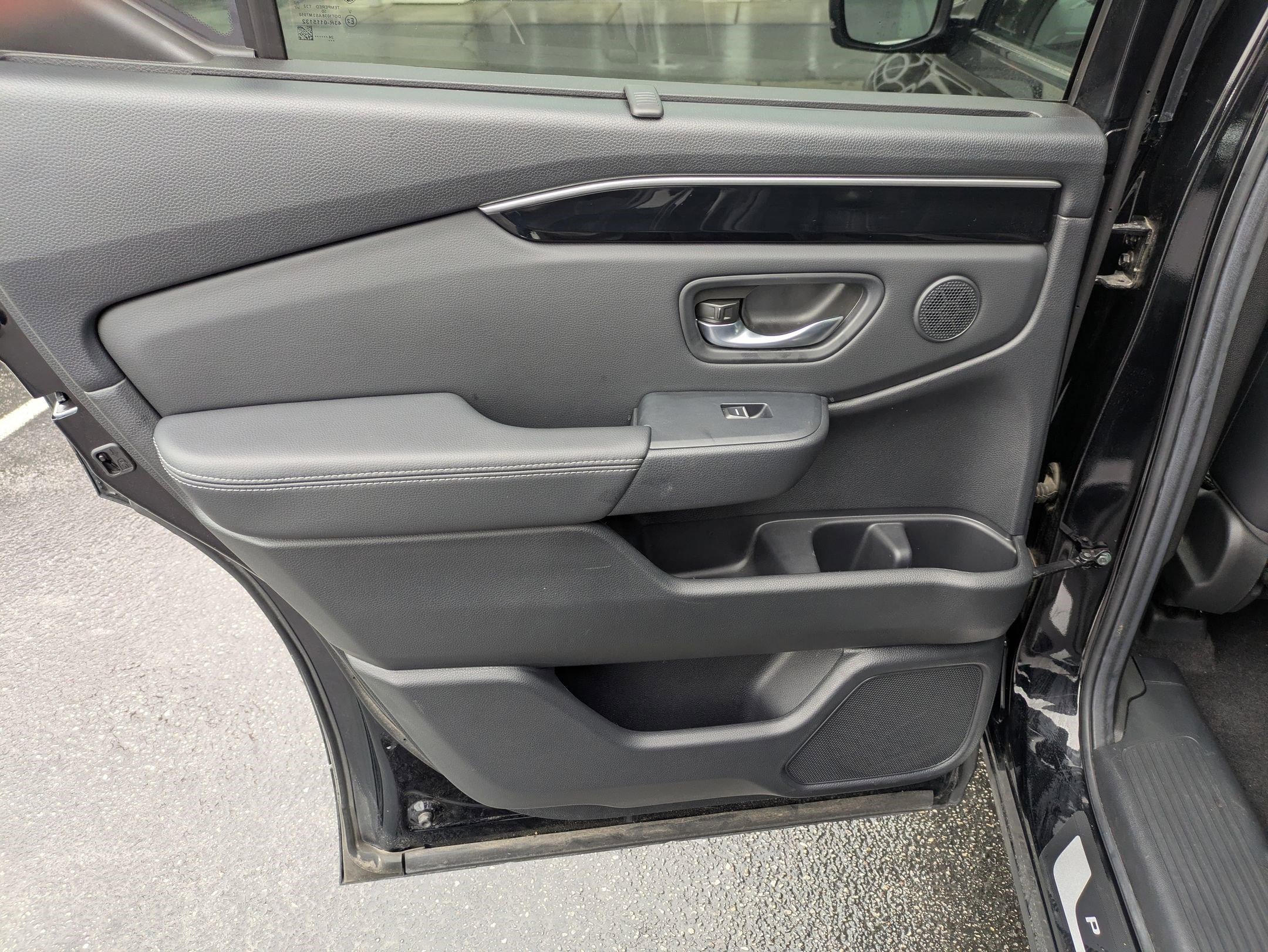 Used 2025 Honda Pilot EX-L image 31