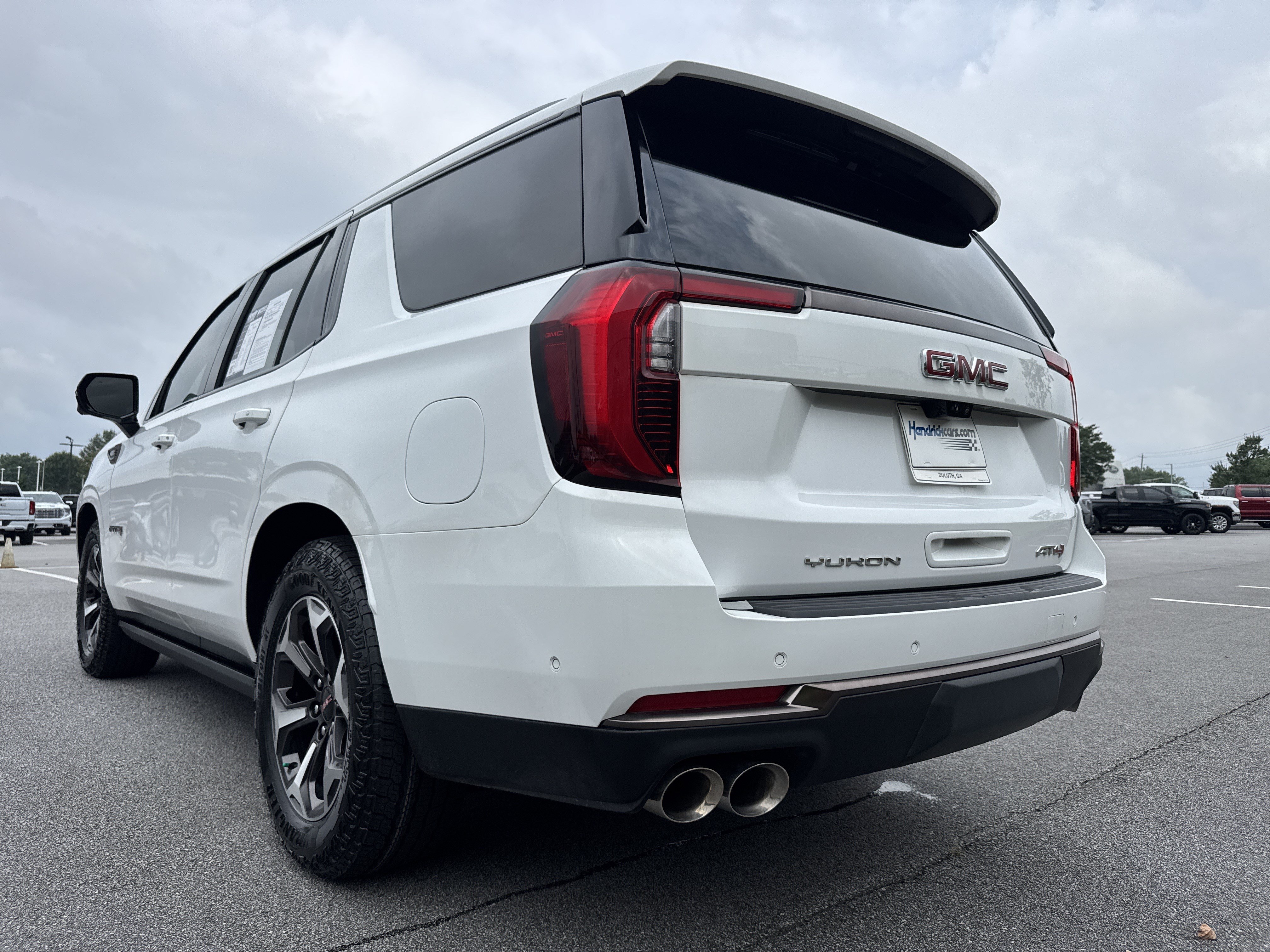 Used 2025 GMC Yukon AT4 Ultimate AWD/4WD image 8