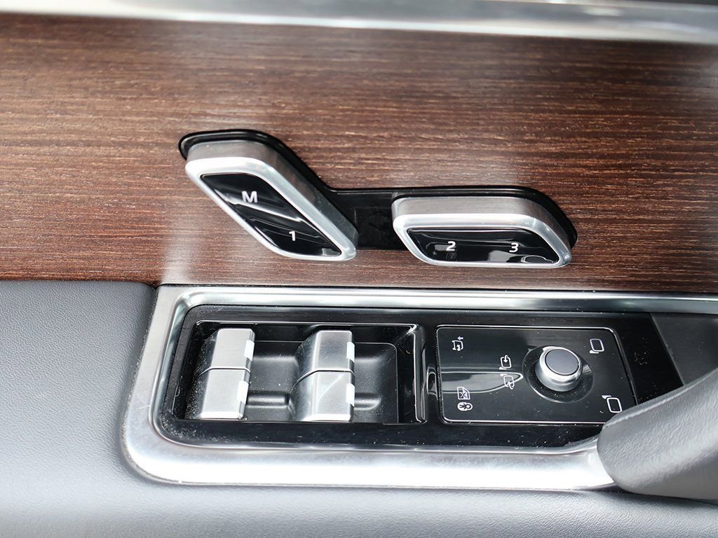Used 2023 Land Rover Range Rover SE AWD/4WD image 41