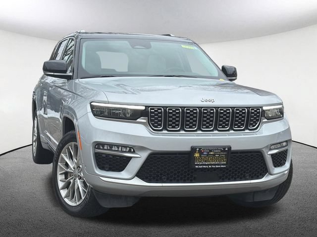Used 2023 Jeep Grand Cherokee Summit AWD/4WD image 2