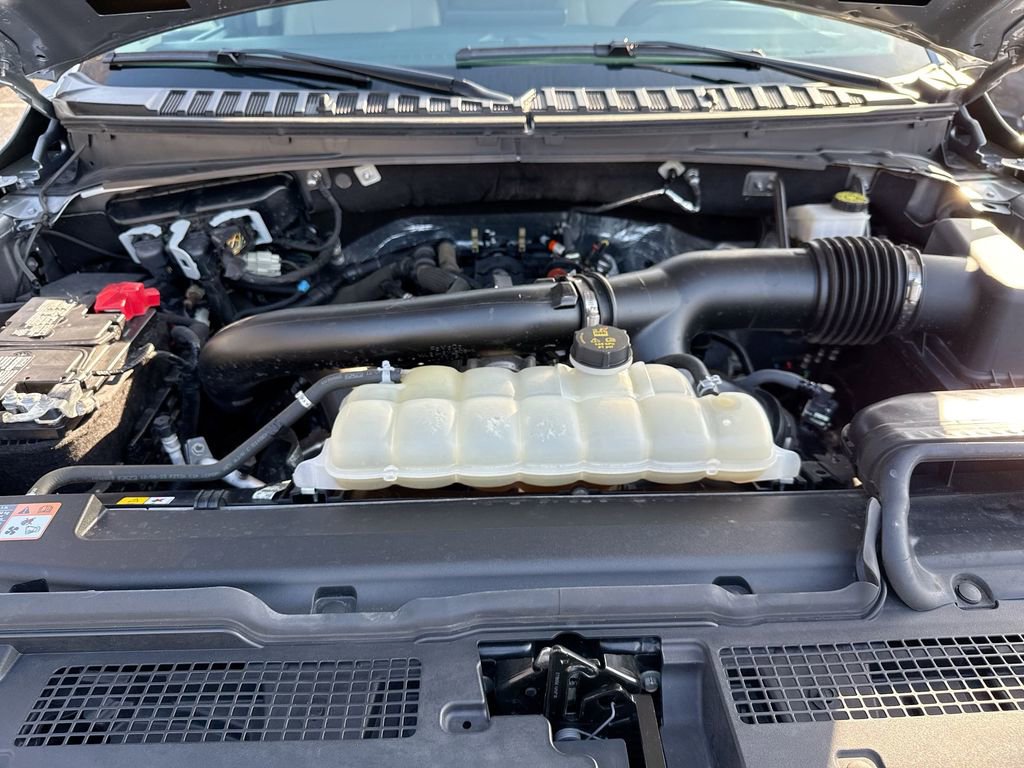 Used 2024 Ford Expedition Max XLT image 17