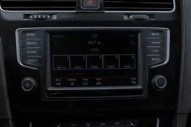 Used 2016 Volkswagen GTI SE w/ Lighting Package (SEL) image 33