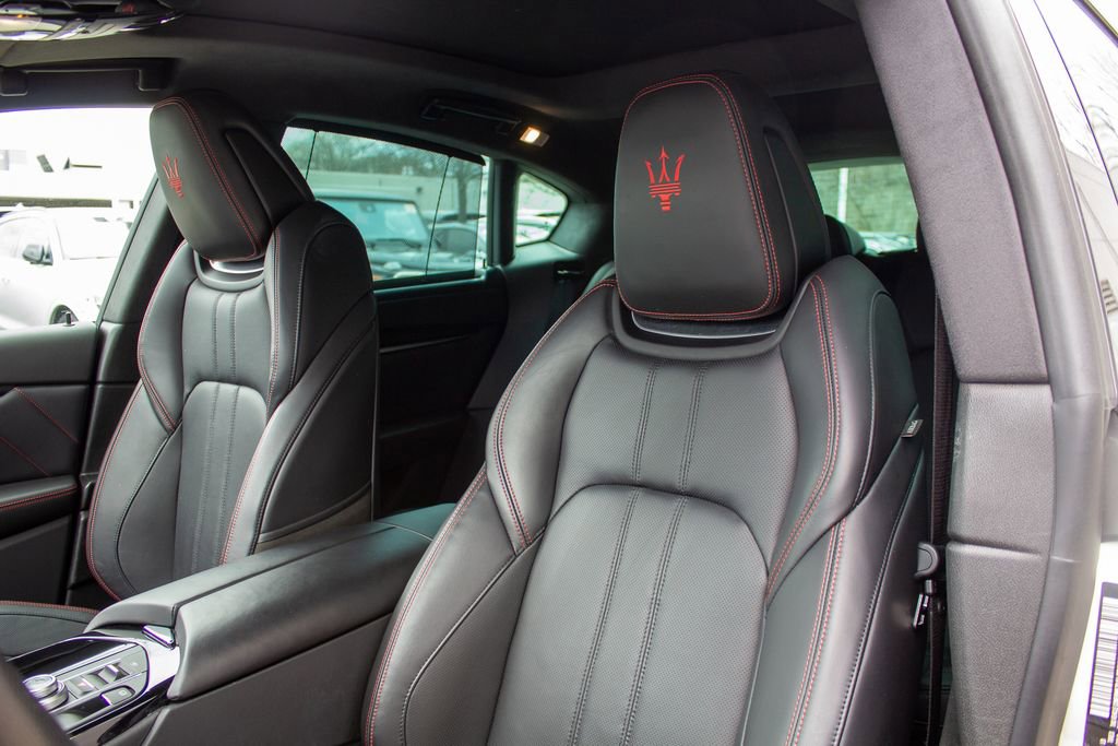Used 2024 Maserati Levante GT Ultima AWD/4WD image 12