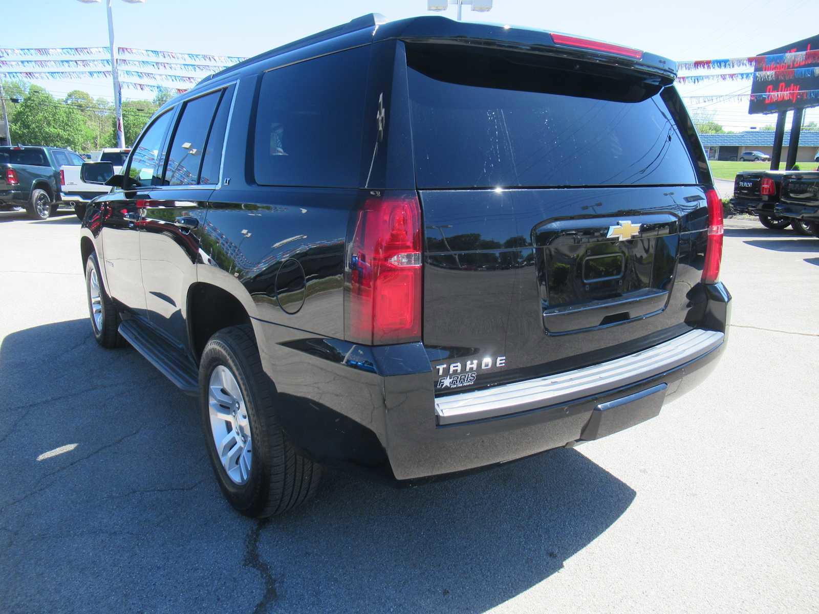 Used 2017 Chevrolet Tahoe LT image 3