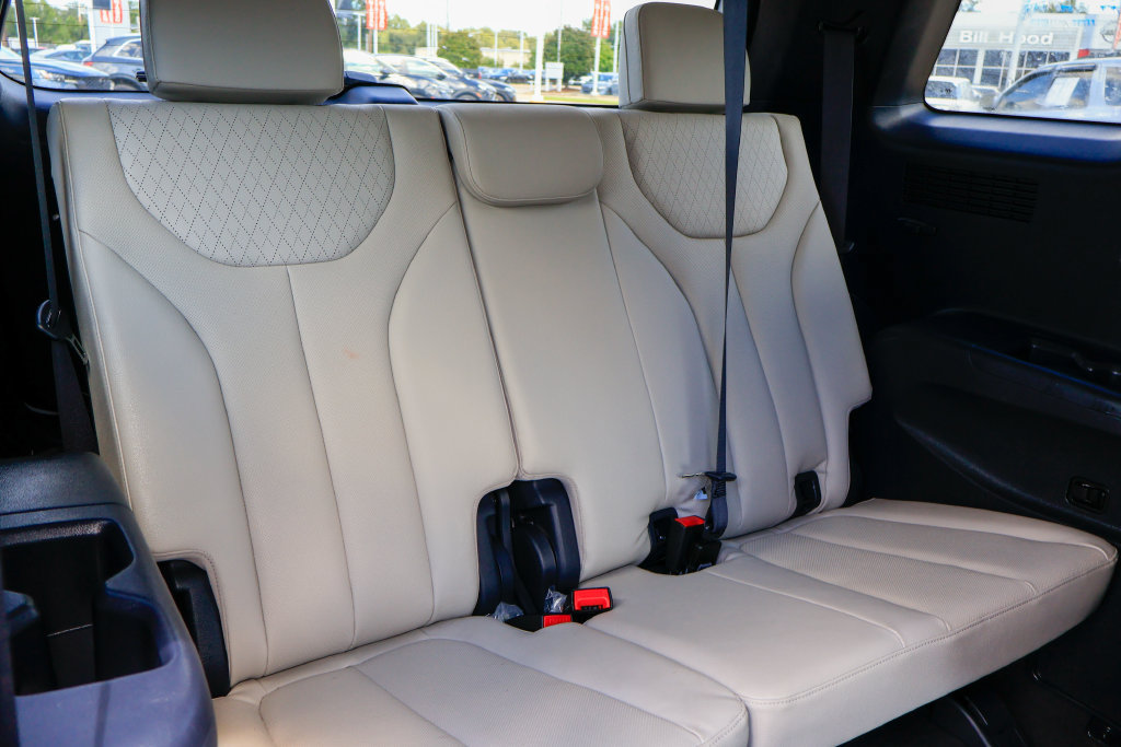 Used 2022 Hyundai Palisade SEL w/ Premium Package FWD image 12