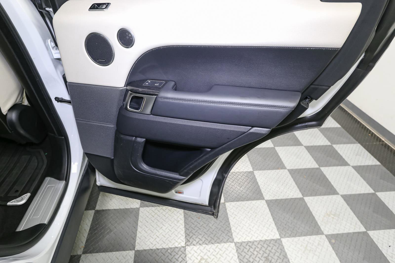 Used 2019 Land Rover Range Rover Sport HSE image 23