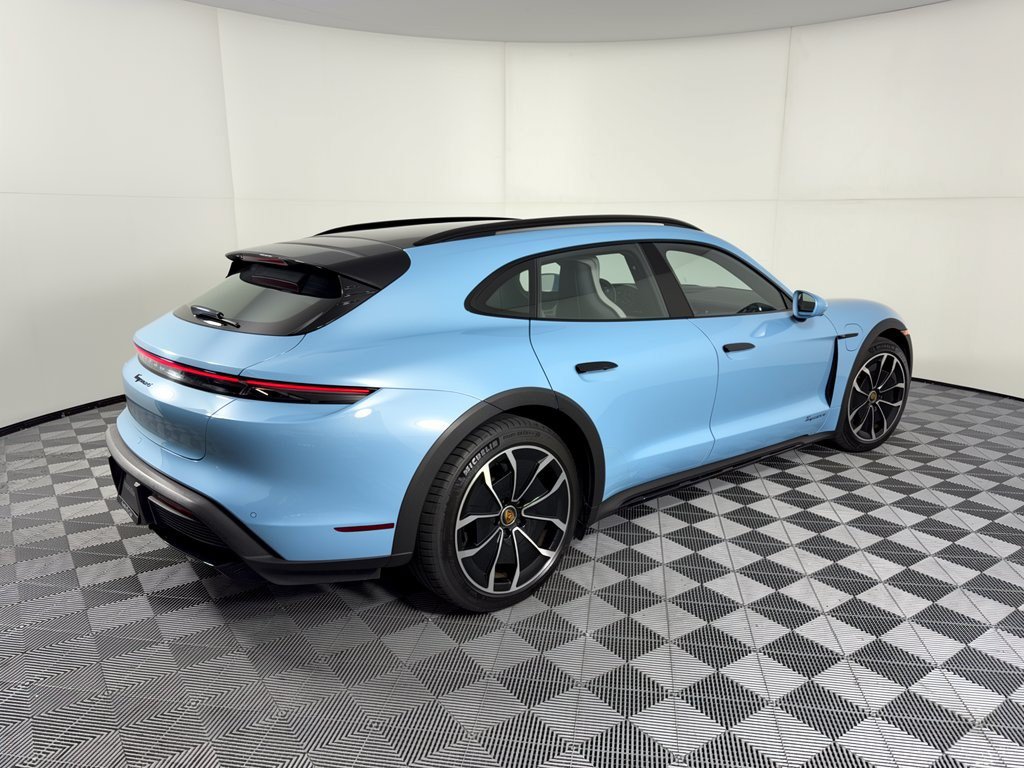 Certified 2022 Porsche Taycan 4 Cross Turismo w/ Premium Package AWD/4WD image 9