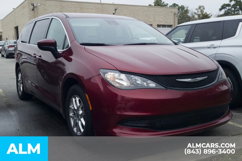 Used 2023 Chrysler Voyager LX image 21