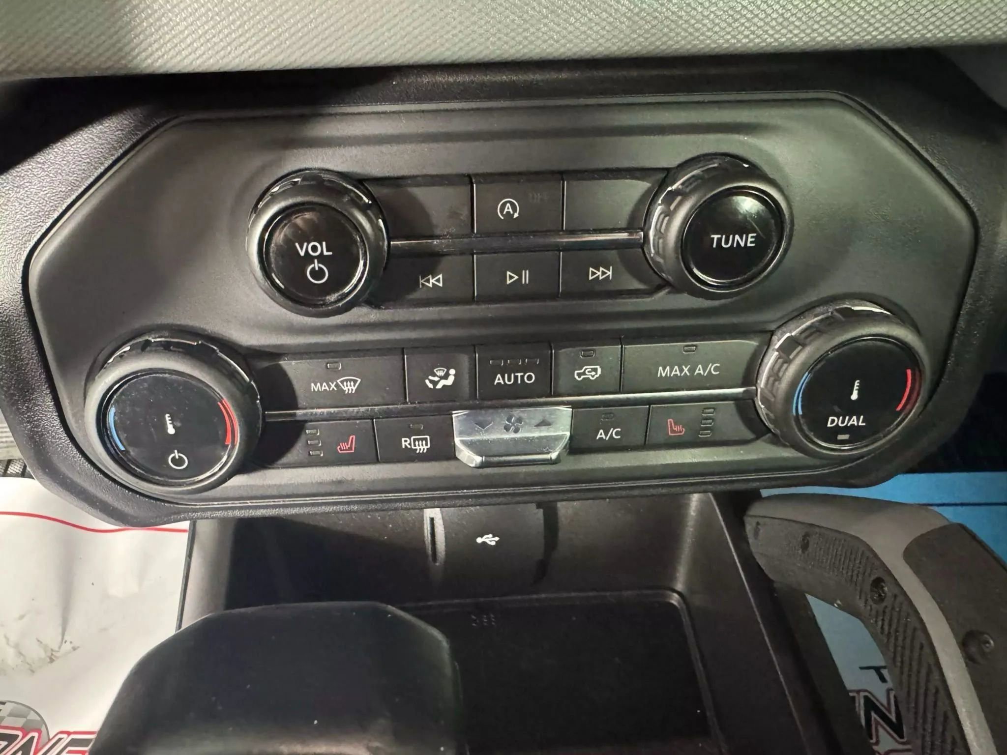 Used 2022 Ford Bronco Big Bend image 23