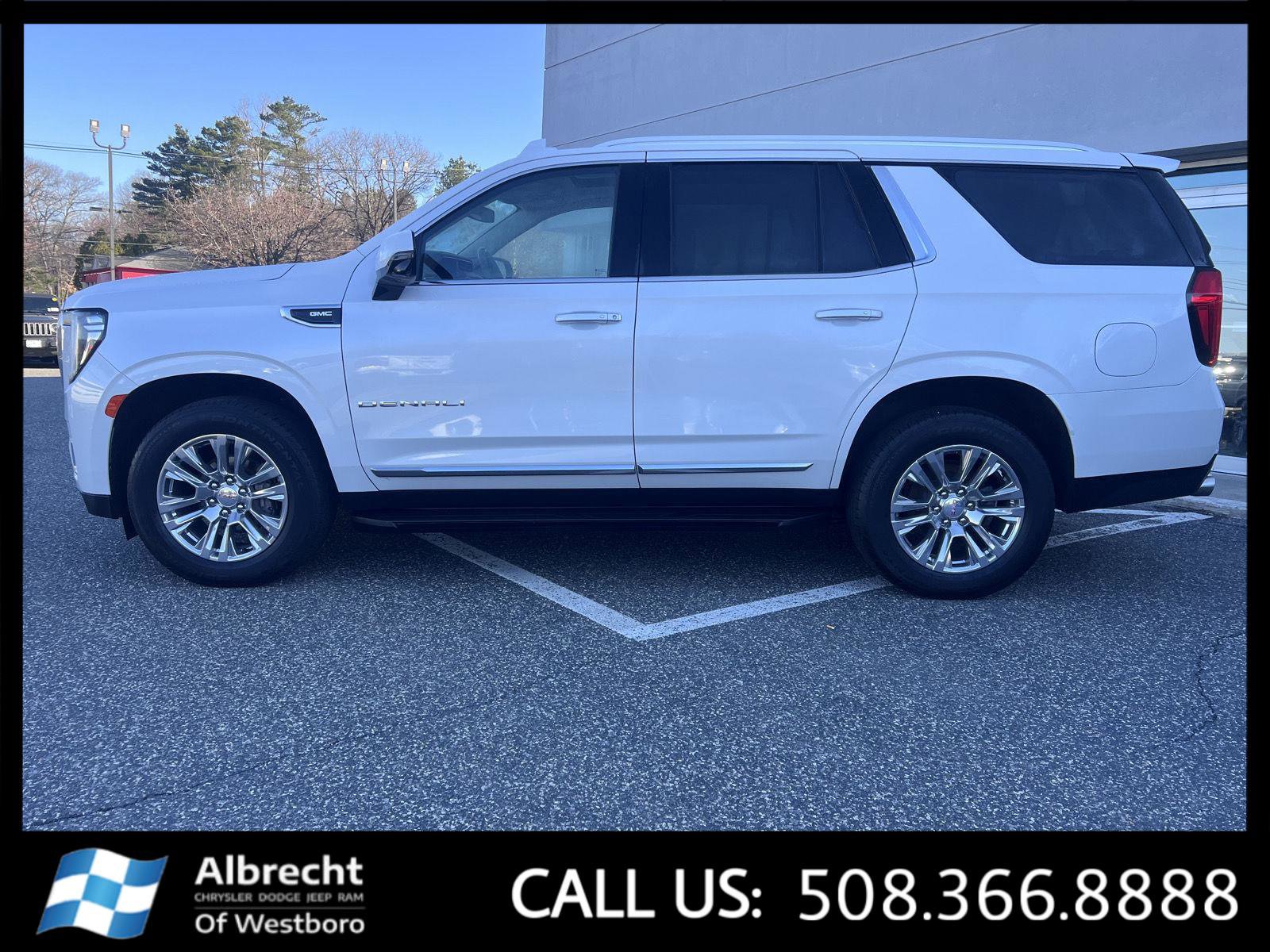 Used 2022 GMC Yukon Denali image 2