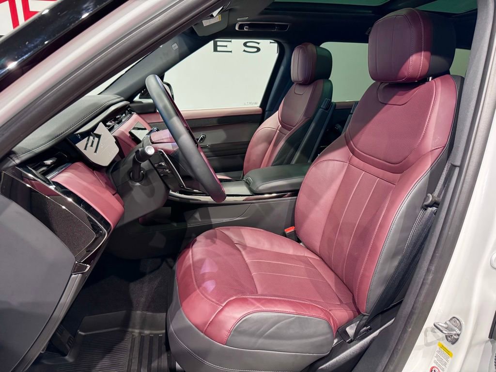 Used 2025 Land Rover Range Rover Sport Dynamic SE image 16