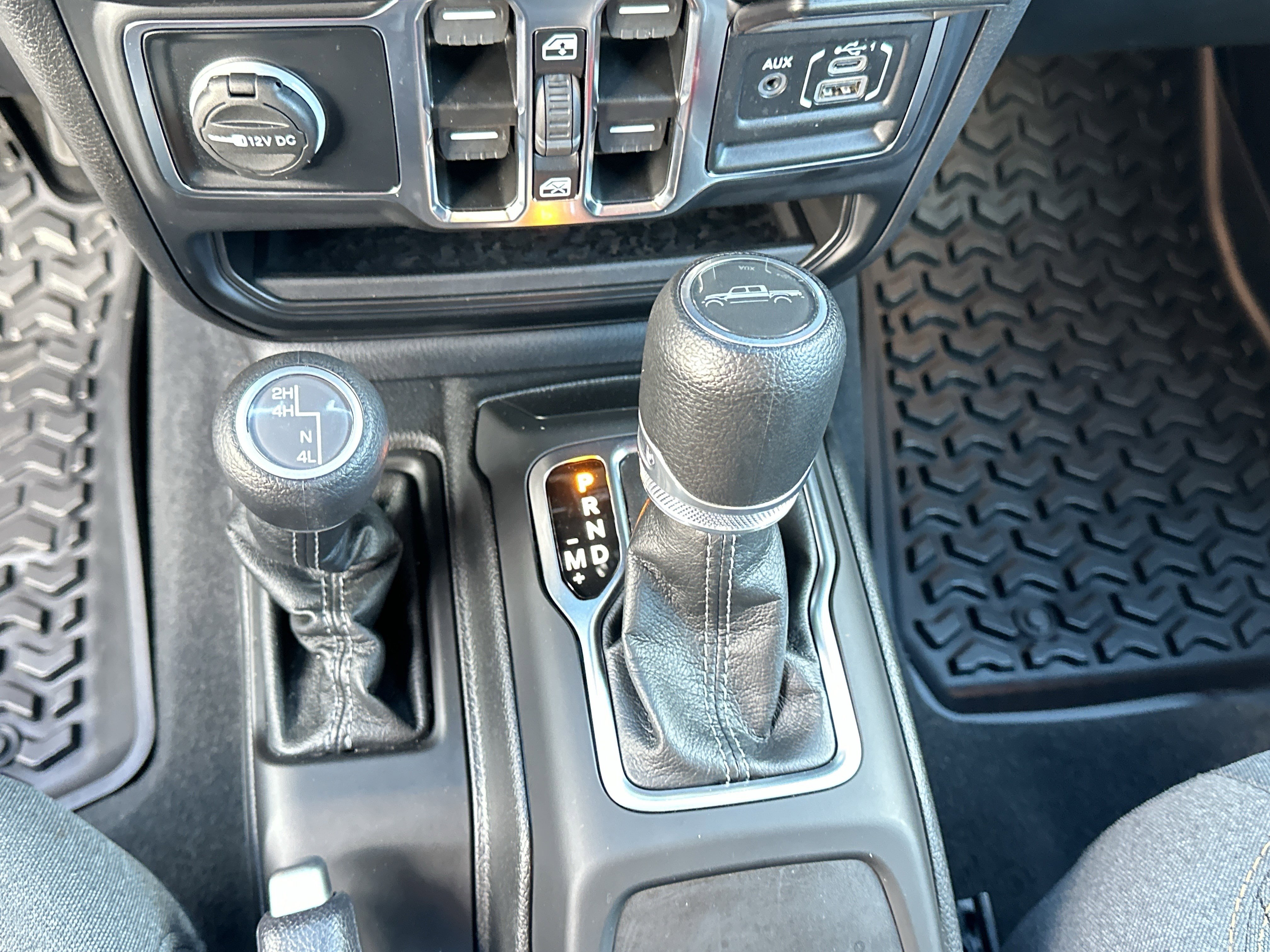 Used 2024 Jeep Gladiator Sport image 29