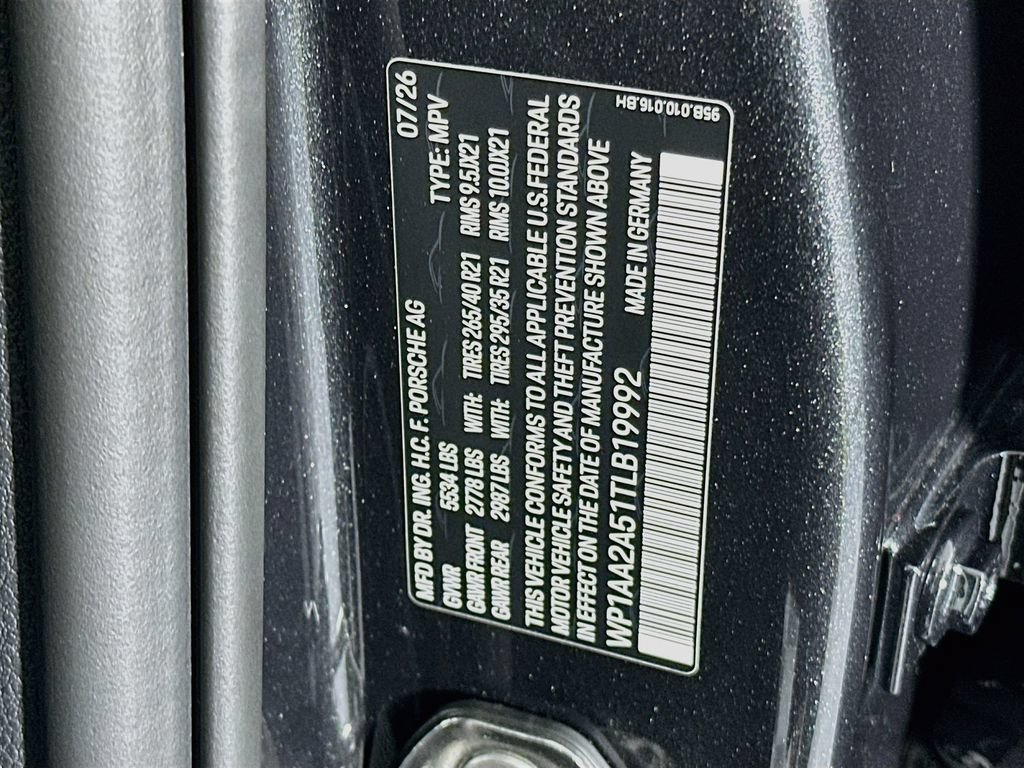 New 2026 Porsche Macan AWD/4WD image 35