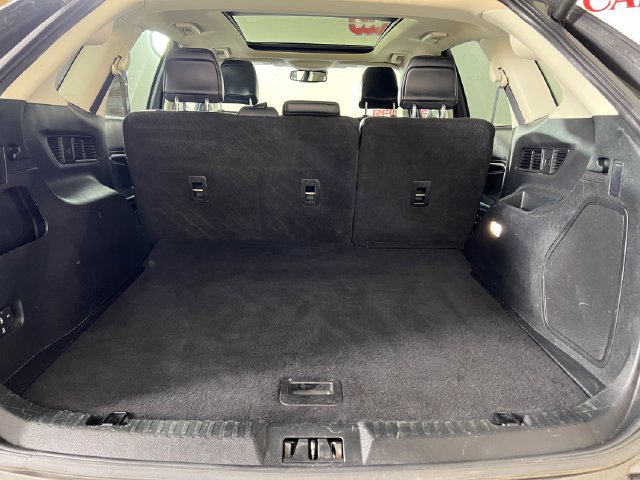 Used 2020 Ford Edge Titanium w/ Equipment Group 301A FWD image 24
