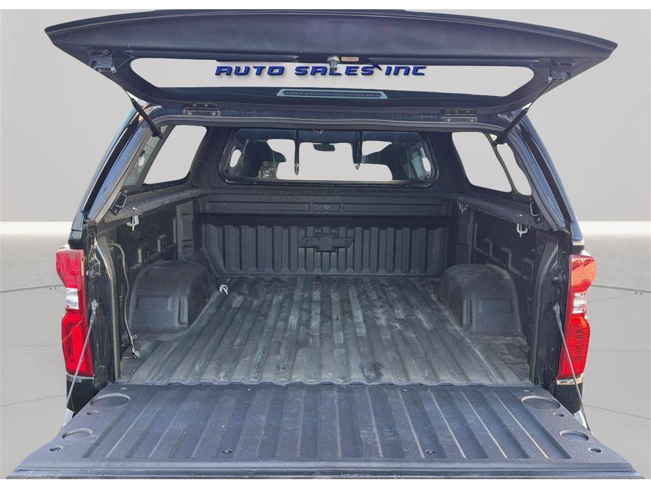 Used 2021 Chevrolet Silverado 1500 LTZ AWD/4WD image 33