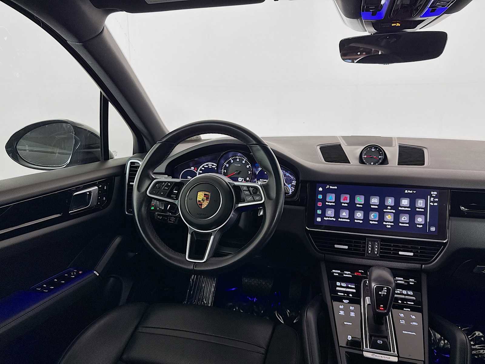 Used 2022 Porsche Cayenne image 24