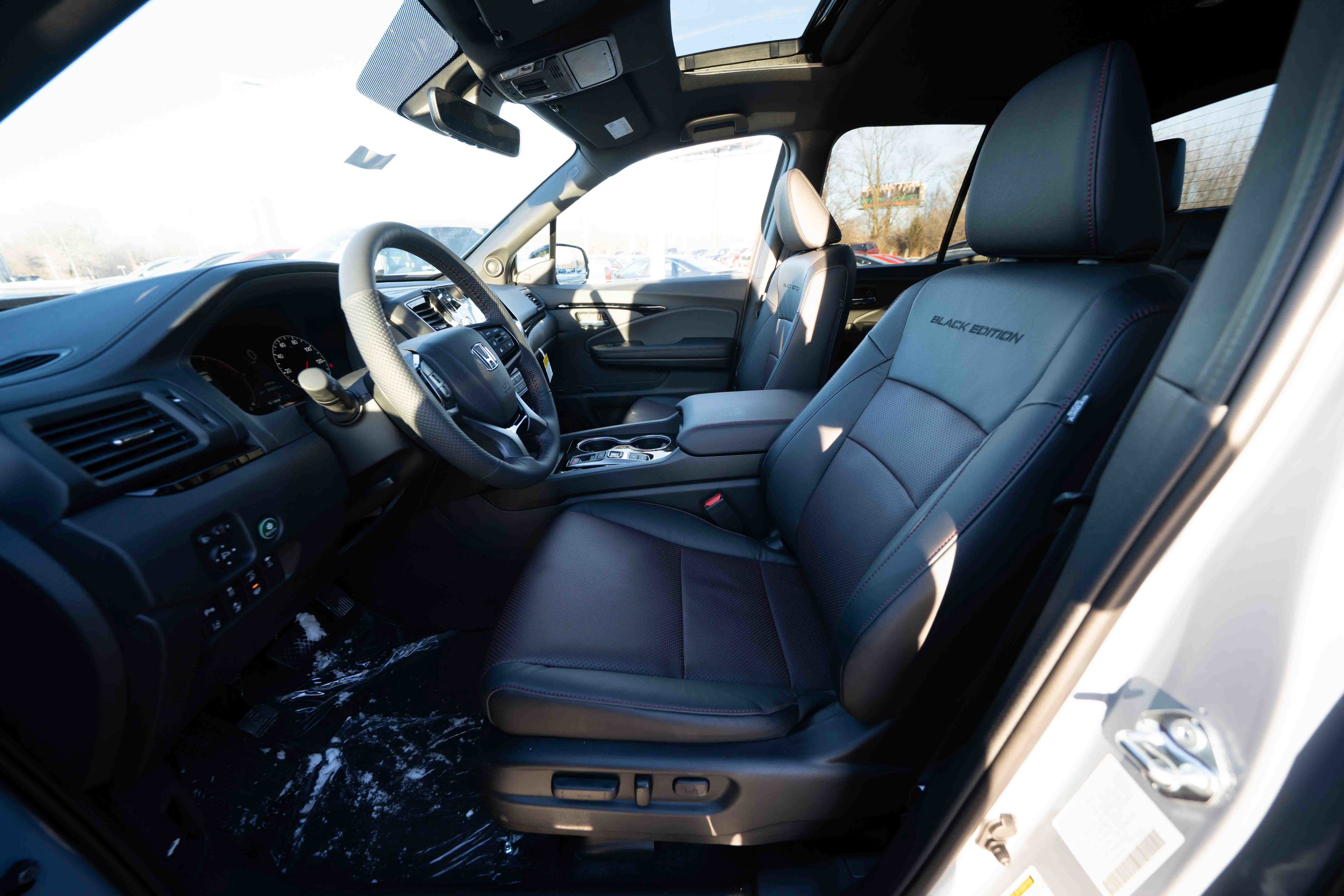 New 2026 Honda Ridgeline Black Edition image 9