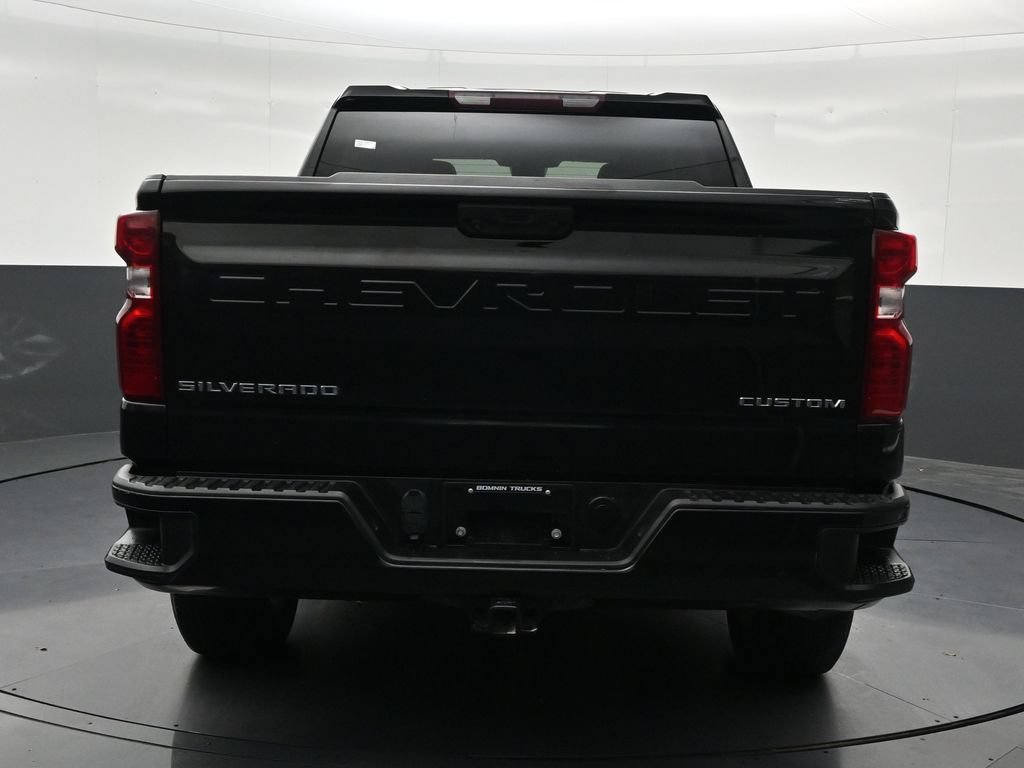 Used 2022 Chevrolet Silverado 1500 Custom RWD image 4