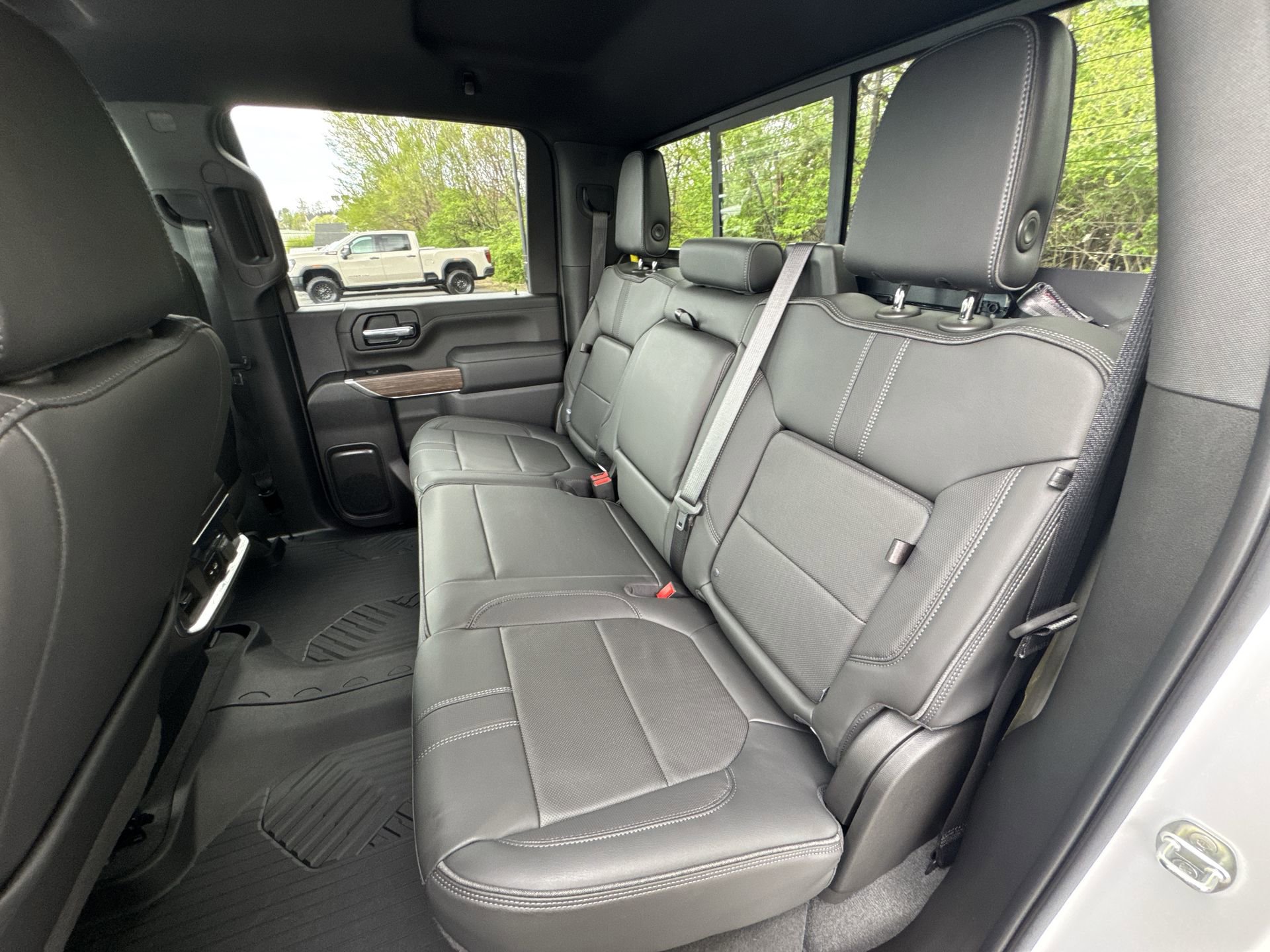 Certified 2022 Chevrolet Silverado 2500 High Country w/ Z71 Off-Road Package AWD/4WD image 24