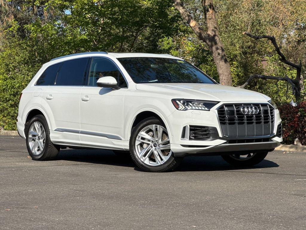 Used 2023 Audi Q7 3.0T Premium AWD/4WD image 2
