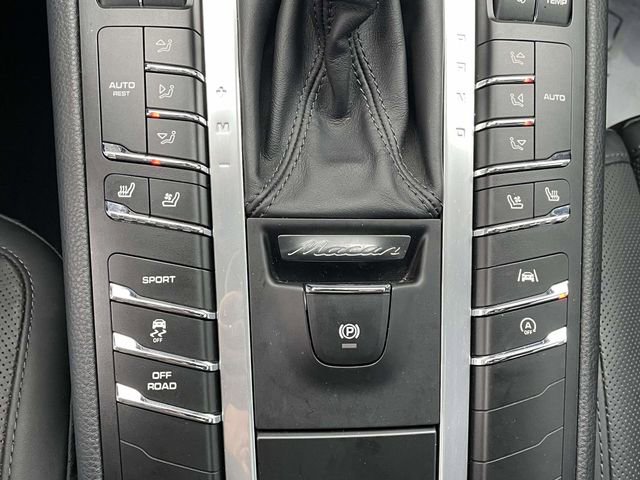 Used 2021 Porsche Macan S image 27