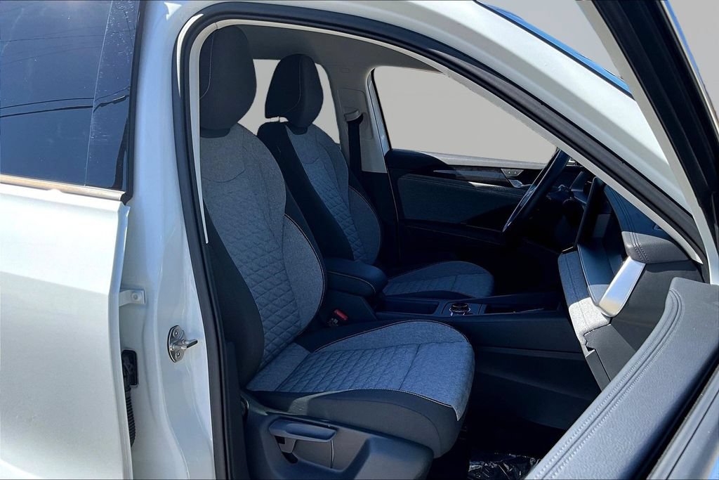 Used 2025 Volkswagen Tiguan S FWD image 29