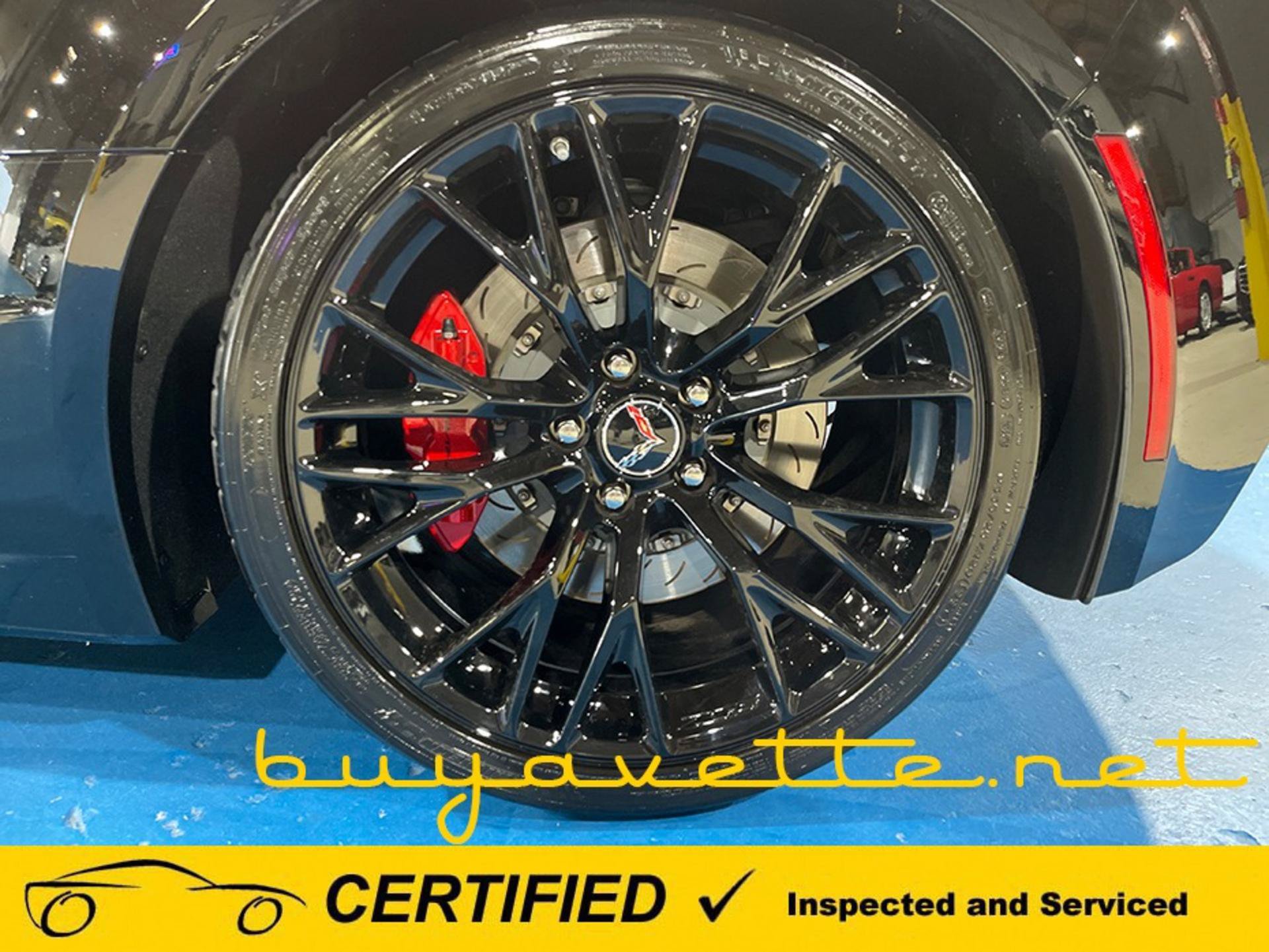 Used 2015 Chevrolet Corvette Z06 w/ 3LZ Preferred Equipment Group RWD image 10