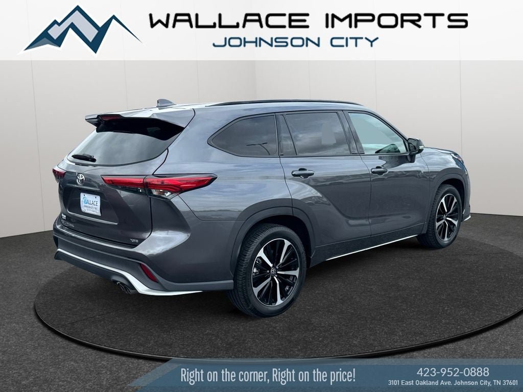 Used 2022 Toyota Highlander XSE FWD image 5