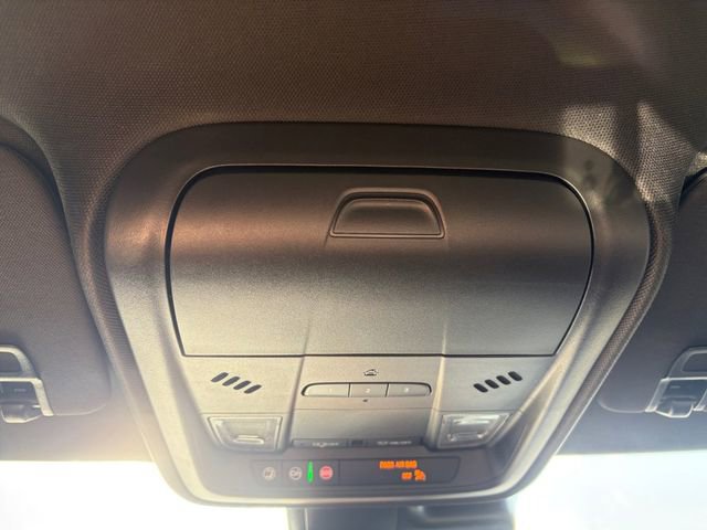 Used 2023 Cadillac XT4 Premium Luxury FWD image 12