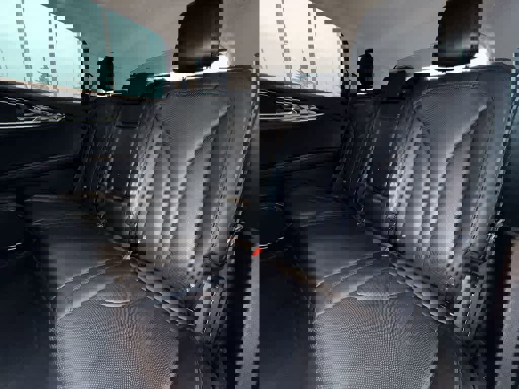 Used 2022 Lincoln Nautilus Reserve w/ Equipment Group 201A image 12