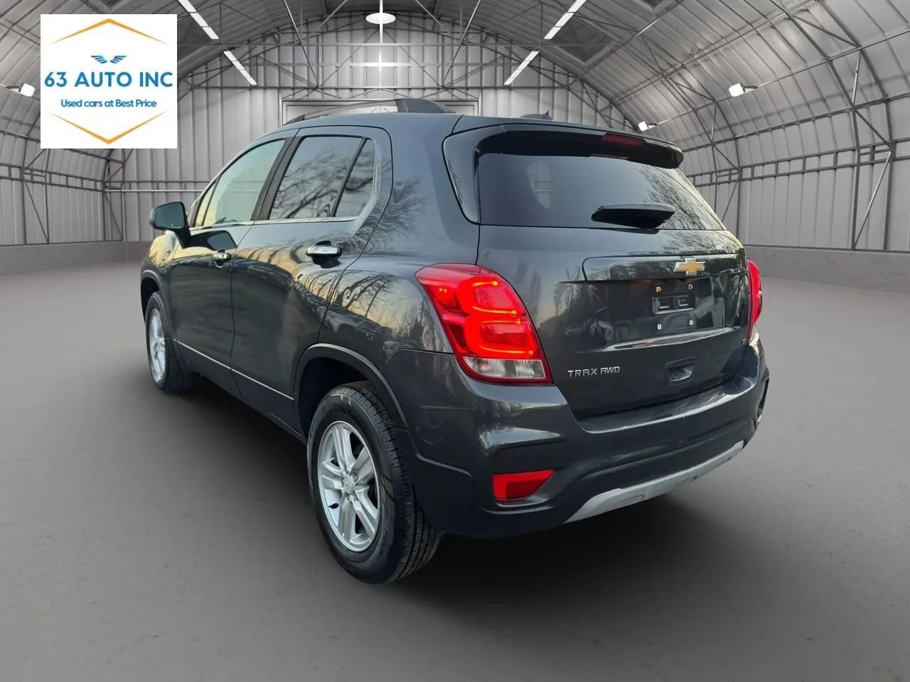 Used 2017 Chevrolet Trax LT w/ LT Convenience Package image 3