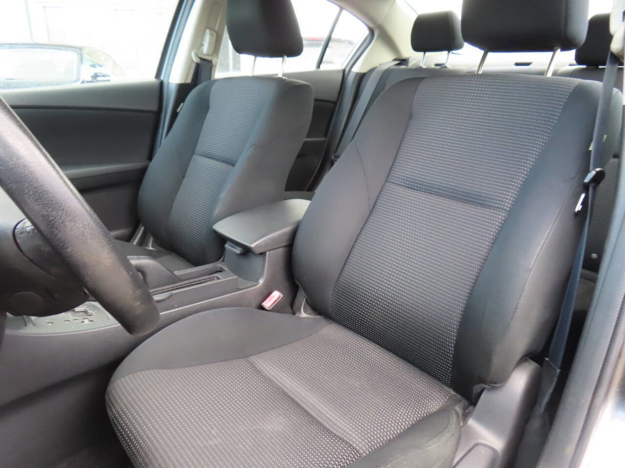 Used 2012 MAZDA MAZDA3 i Touring image 45