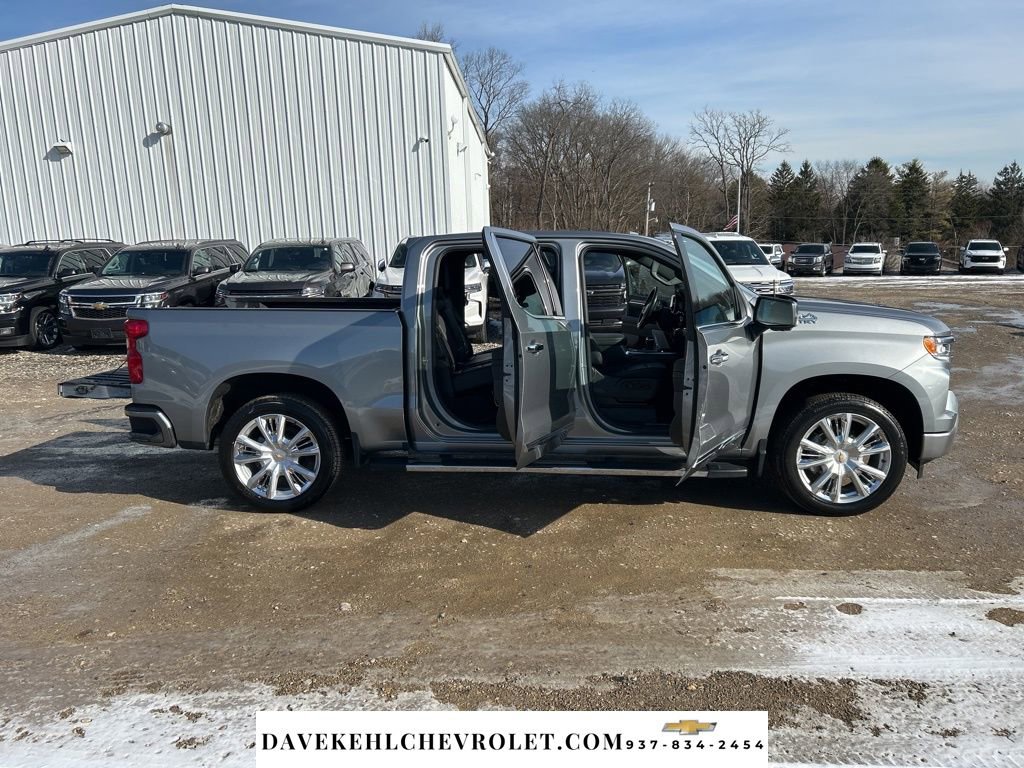 Used 2023 Chevrolet Silverado 1500 High Country w/ Technology Package image 34