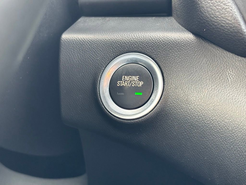 Used 2023 GMC Terrain SLT image 32