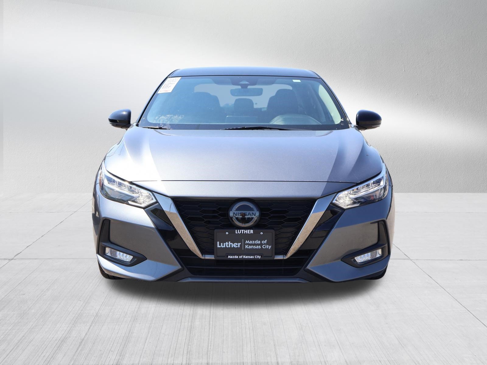 Used 2023 Nissan Sentra SR w/ Electronics Package FWD image 2