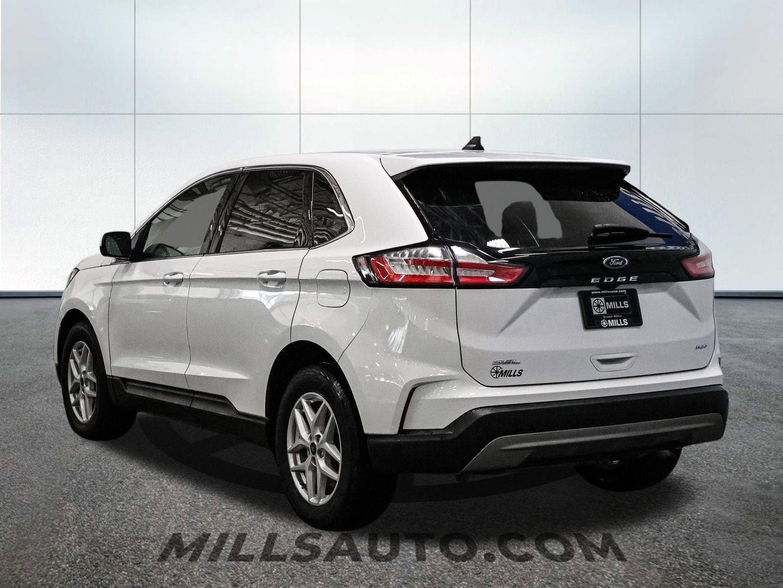 Used 2022 Ford Edge SEL image 6