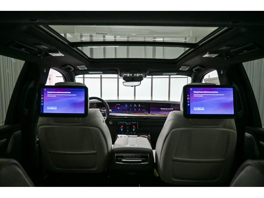 New 2026 Cadillac Escalade Platinum Sport w/ LPO, ONYX Package image 15