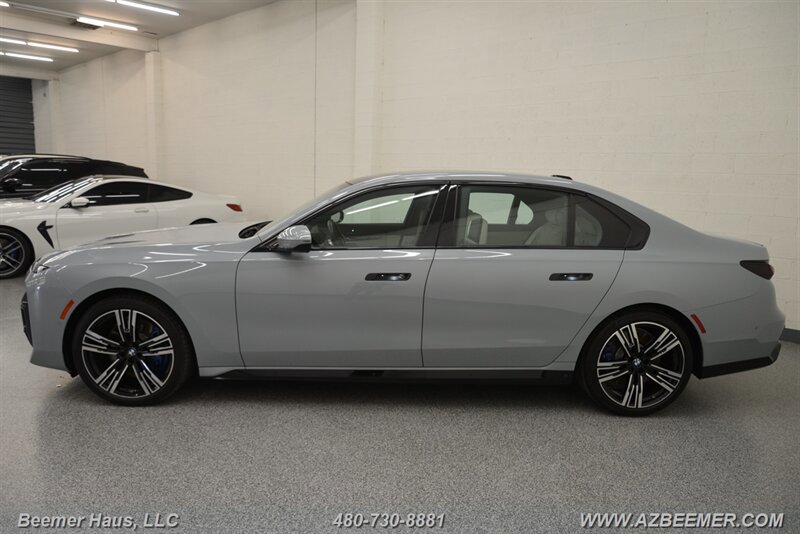 Used 2023 BMW 760i xDrive w/ Executive Package AWD/4WD image 3