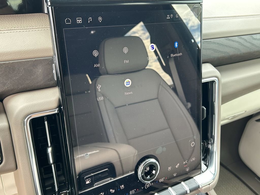 New 2026 GMC Yukon XL Denali w/ Sun & Power Step Package image 13