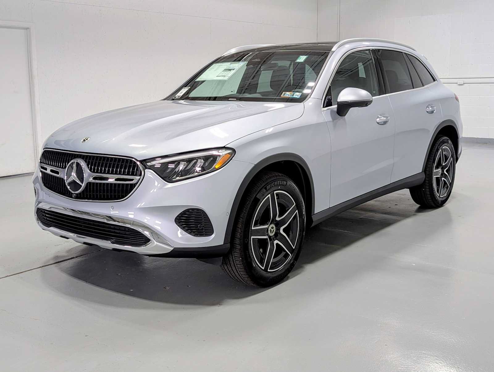 New 2026 Mercedes-Benz GLC 300 4MATIC image 1