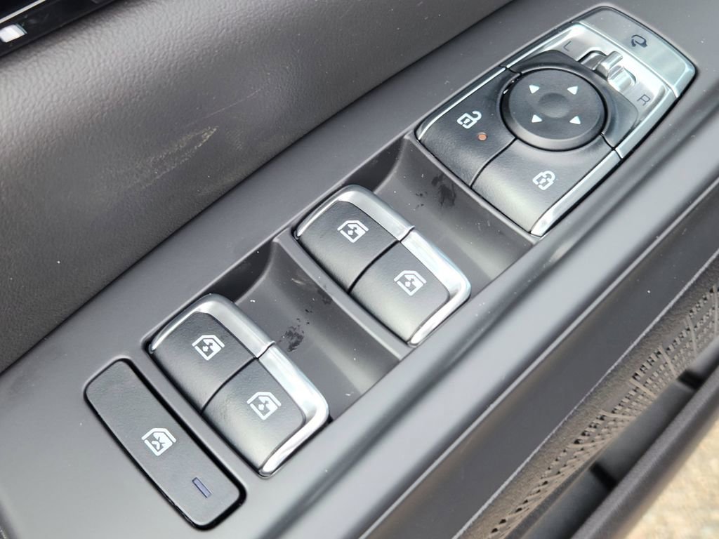 Certified 2025 Kia Carnival SX Prestige image 11