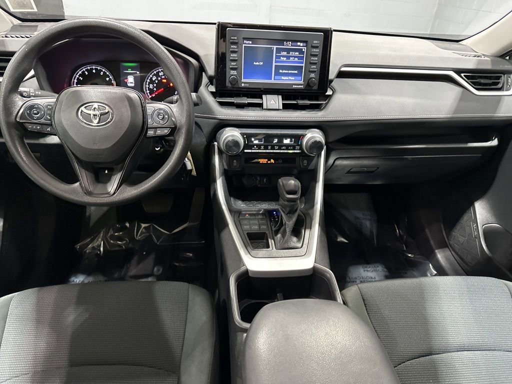 Certified 2022 Toyota RAV4 LE image 7